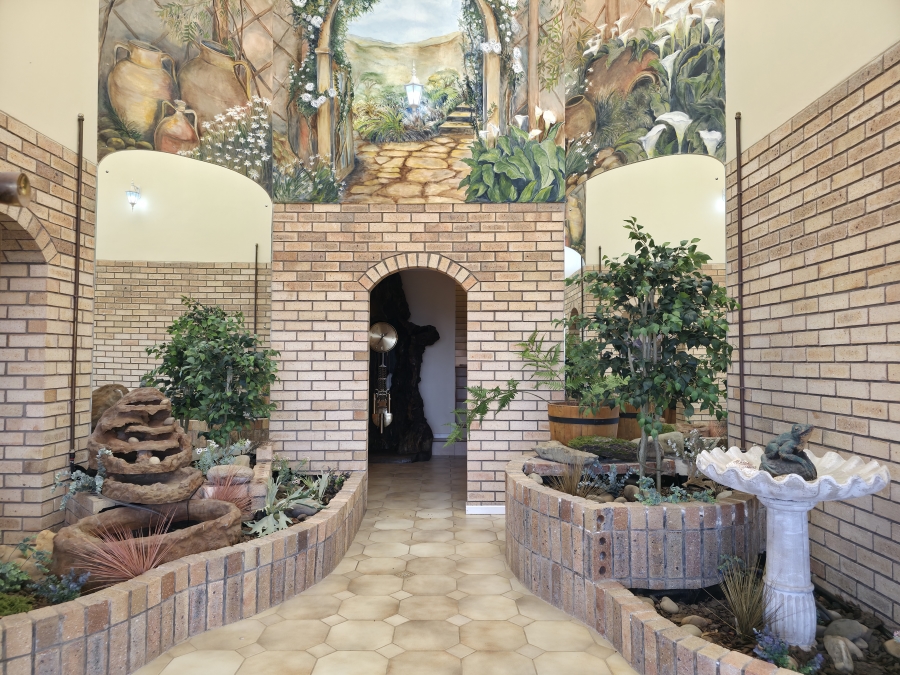 9 Bedroom Property for Sale in Noorsekloof Eastern Cape